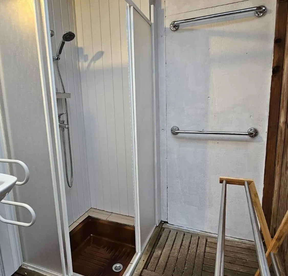 Maison Familiale A Morgat, Jardin Clos, A 2 Minutes De La Plage Crozon